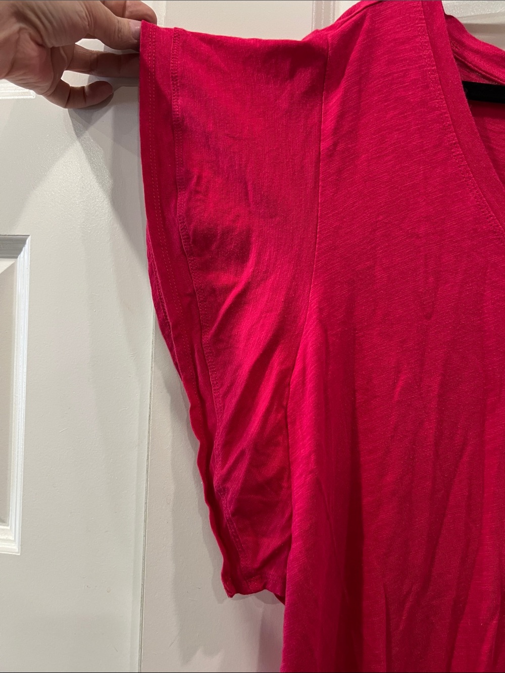 Liverpool Women's V-Neck Short Sleeve Top in Hot Pink/Red Sz L - Picture 2 of 6